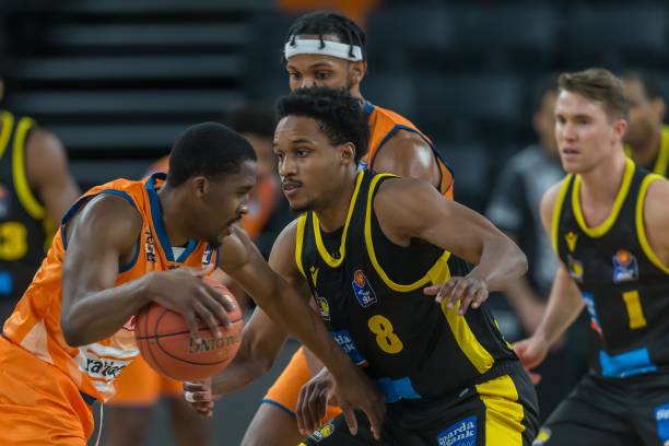 配合默契不 配合默契不