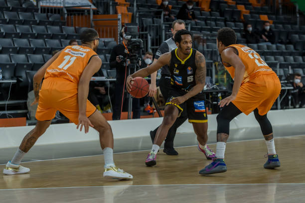 楚钦展示了 楚钦展示了